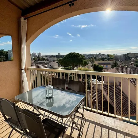 2p Piscine - Parking - Vue - أنتيب