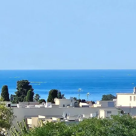 2p Piscine - Parking - Vue - *