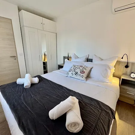 Διαμέρισμα 2p Piscine - Parking - Vue - Αντίμπ