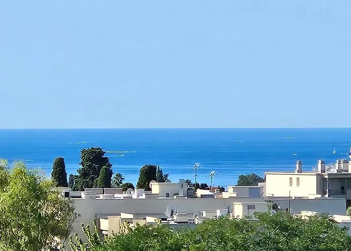 2p Piscine - Parking - Vue - *