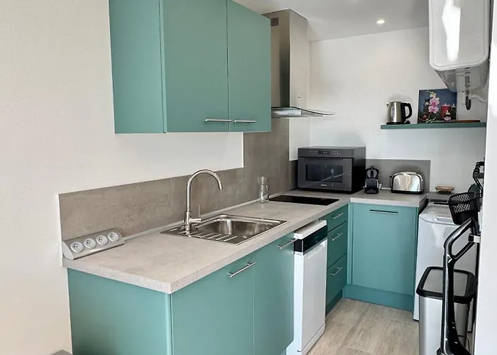 2p Piscine - Parking - Vue - Daire